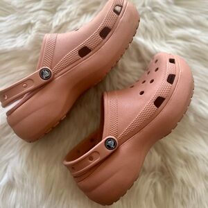 Crocs Classic Platform pink, tan. Women’s Sz 9.